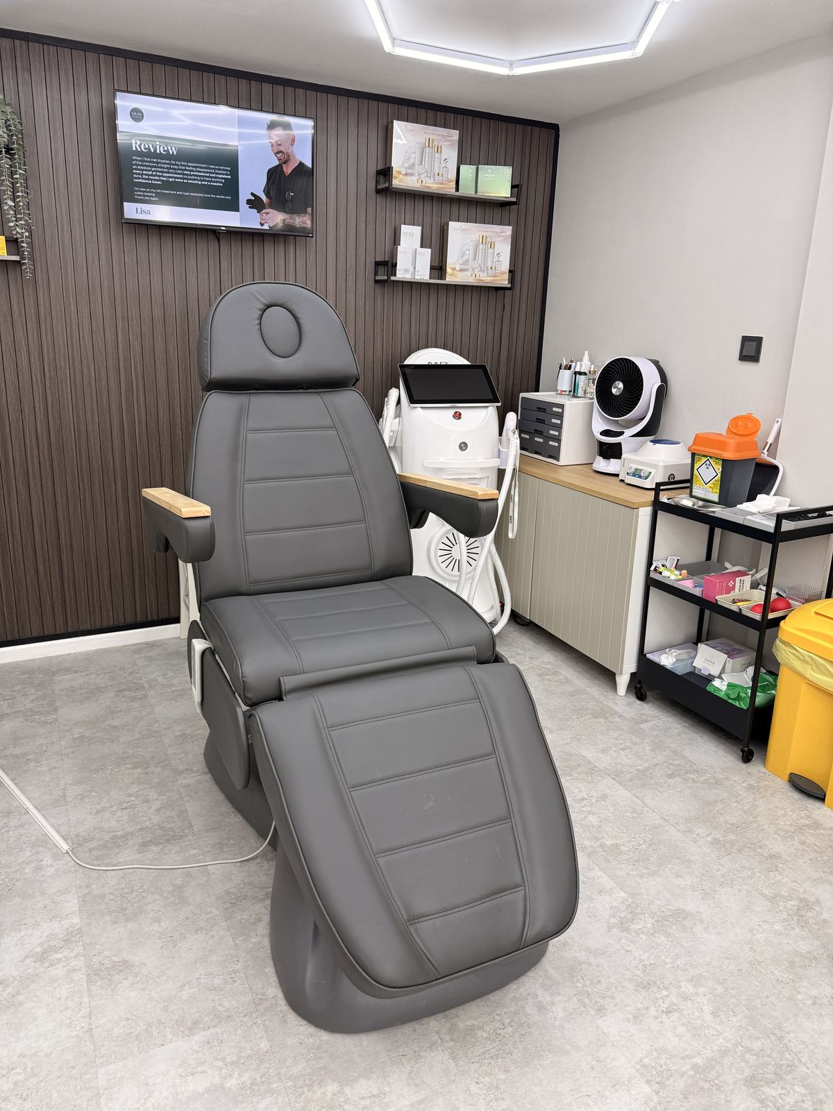 The treatment room at Skin Aesthetics by Krystian